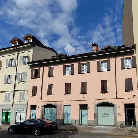 Ortensia - House Of Travelers