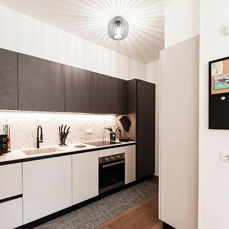 Ortensia - House Of Travelers Apartment Como