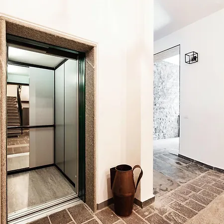 Ortensia - House Of Travelers * Como