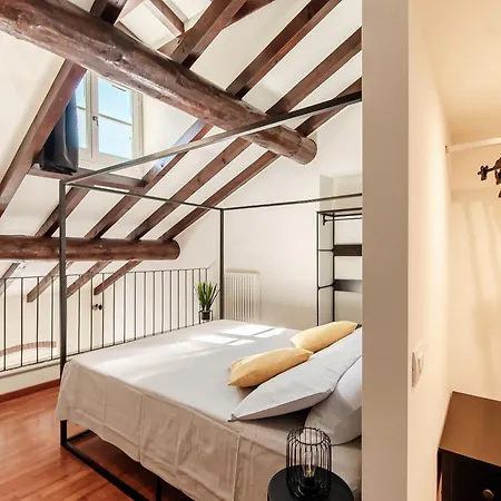 Ortensia - House Of Travelers Como