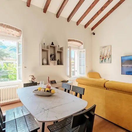 Ortensia - House Of Travelers Lägenhet Como