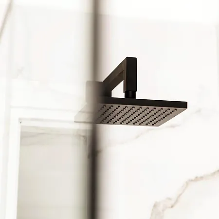 Ortensia - House Of Travelers Côme