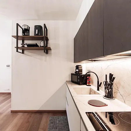 Ortensia - House Of Travelers *